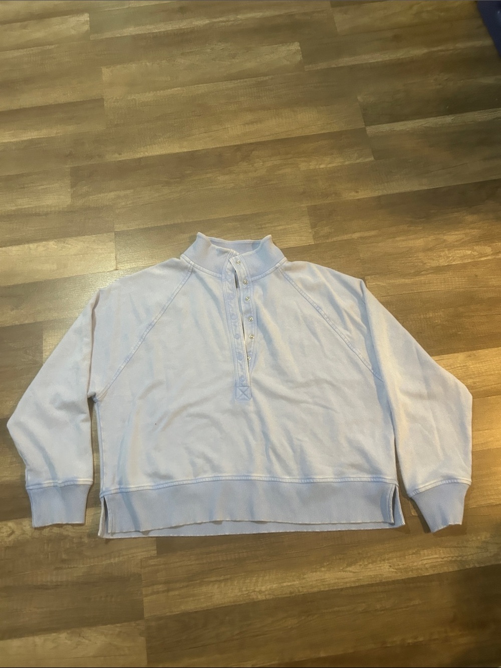 American Eagle Women’s Pullover Light Blue Quarter Button Sweatshirt Size Large